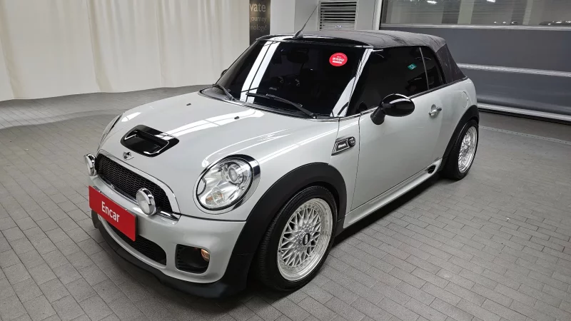 MINI Cooper Convertible