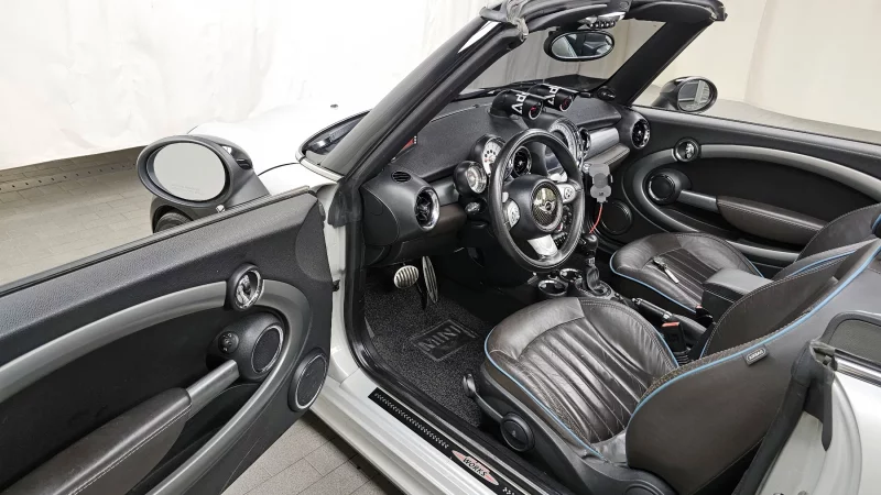 MINI Cooper Convertible
