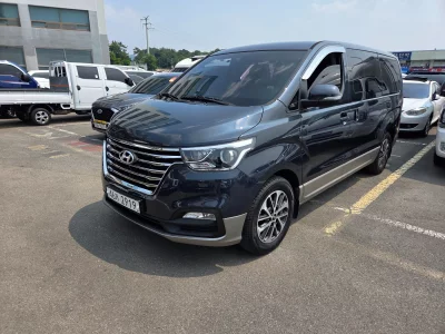 Hyundai Starex