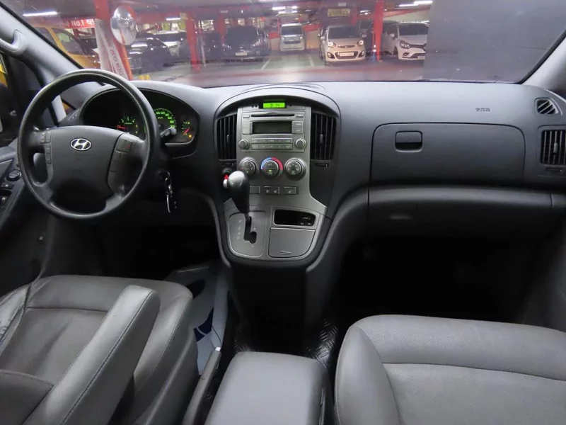 Hyundai Starex