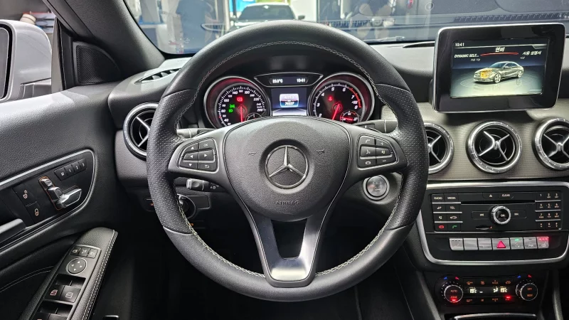 Mercedes-Benz CLA-Class
