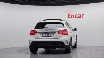 Mercedes-Benz GLA-Class