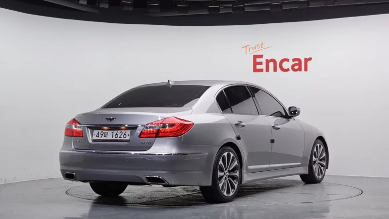 Hyundai Genesis