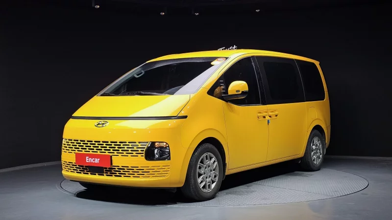 Hyundai Staria