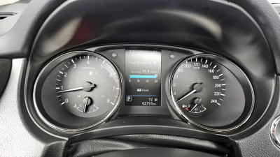 Nissan X-TRAIL