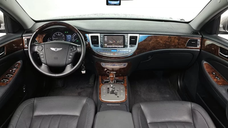 Hyundai Genesis
