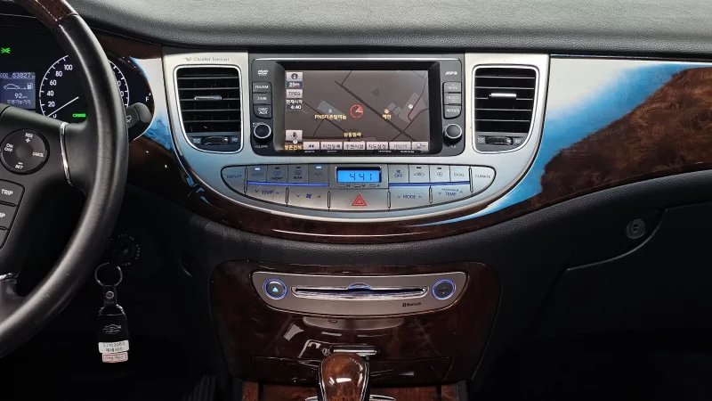 Hyundai Genesis