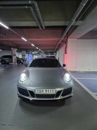 Porsche 911