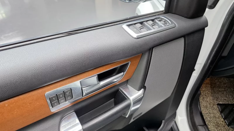 Land Rover DISCOVERY