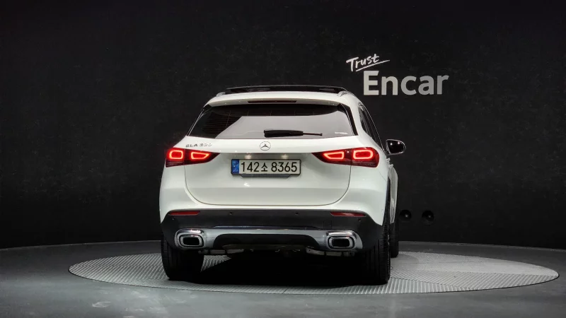 Mercedes-Benz GLA-Class