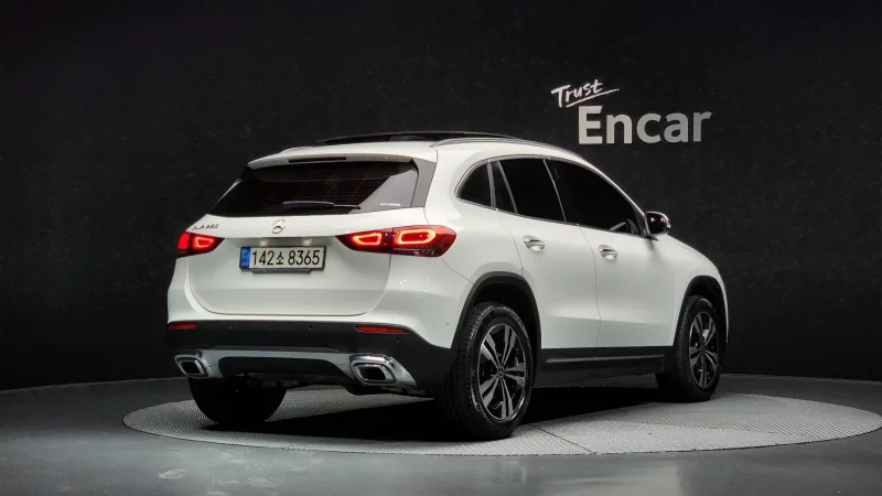 Mercedes-Benz GLA-Class