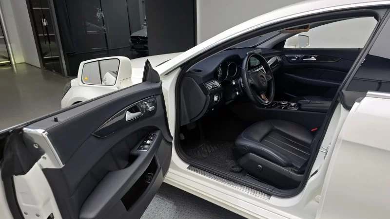 Mercedes-Benz CLS-Class