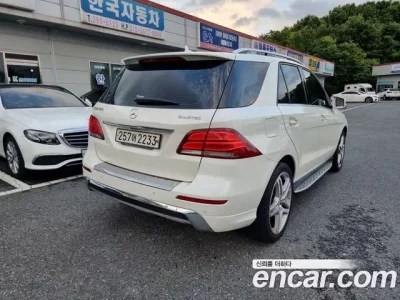 Mercedes-Benz M-class