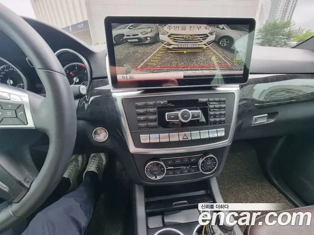 Mercedes-Benz M-class