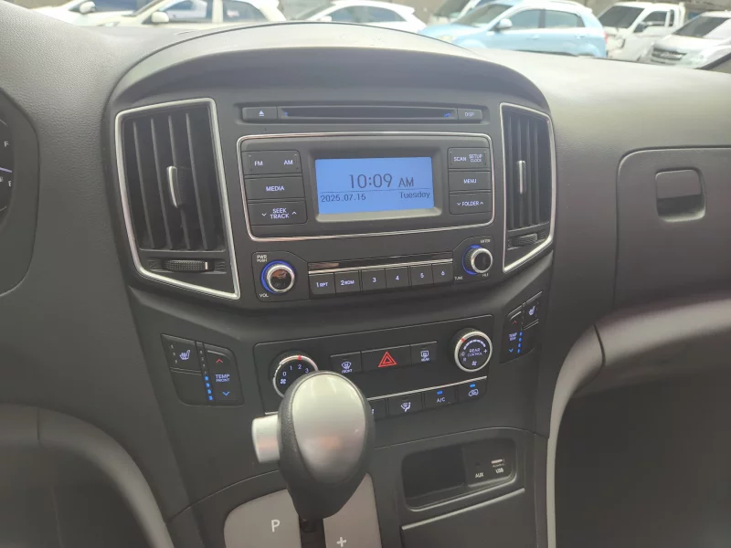 Hyundai Grand Starex