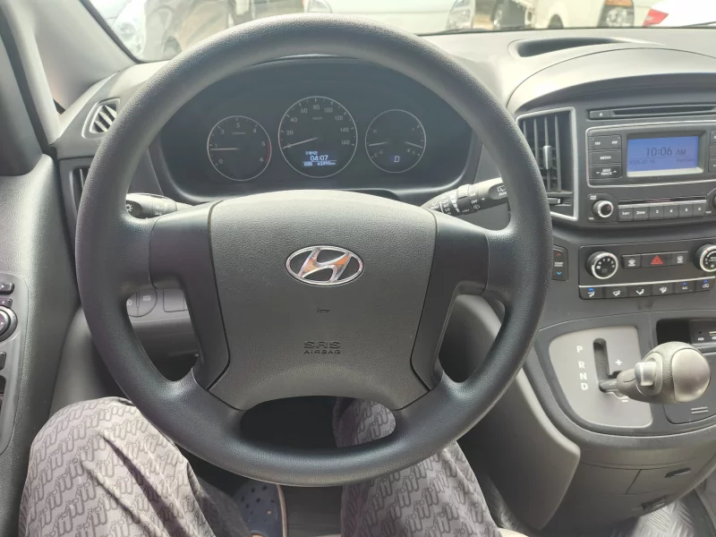 Hyundai Grand Starex