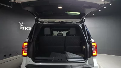 Ford EXPEDITION