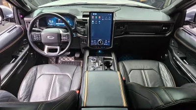 Ford EXPEDITION