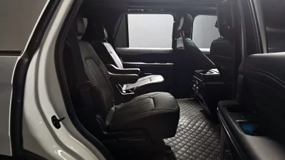 Ford EXPEDITION