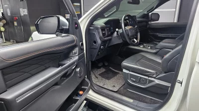 Ford EXPEDITION