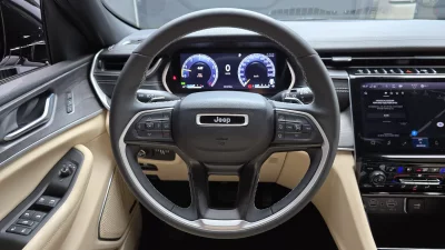 Jeep CHEROKEE