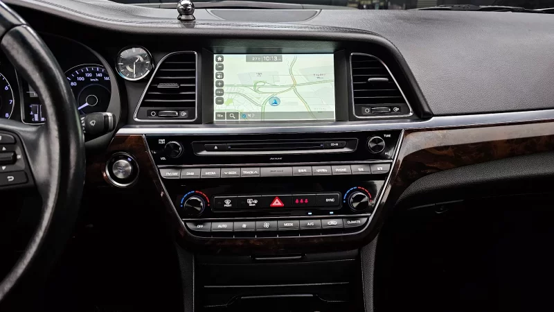 Hyundai Aslan