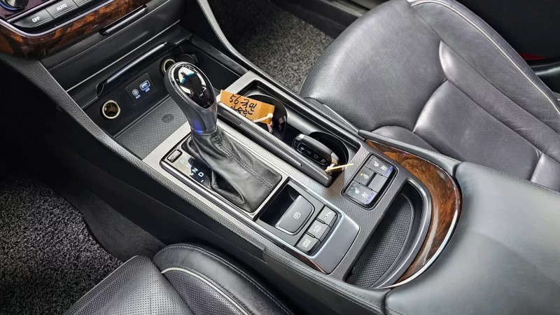 Hyundai Aslan