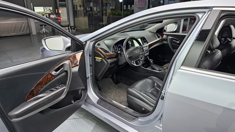 Hyundai Aslan
