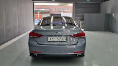Hyundai Genesis