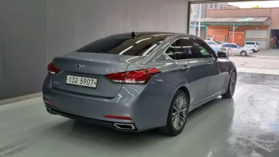 Hyundai Genesis
