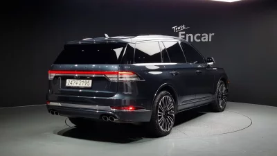 Lincoln AVIATOR