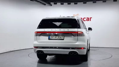 Lincoln AVIATOR