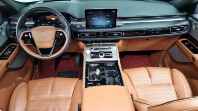 Lincoln AVIATOR