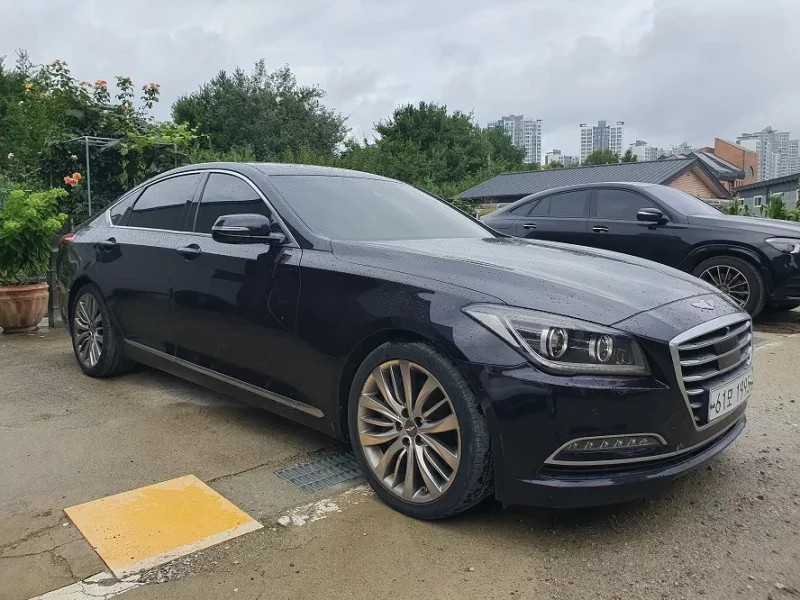 Hyundai Genesis