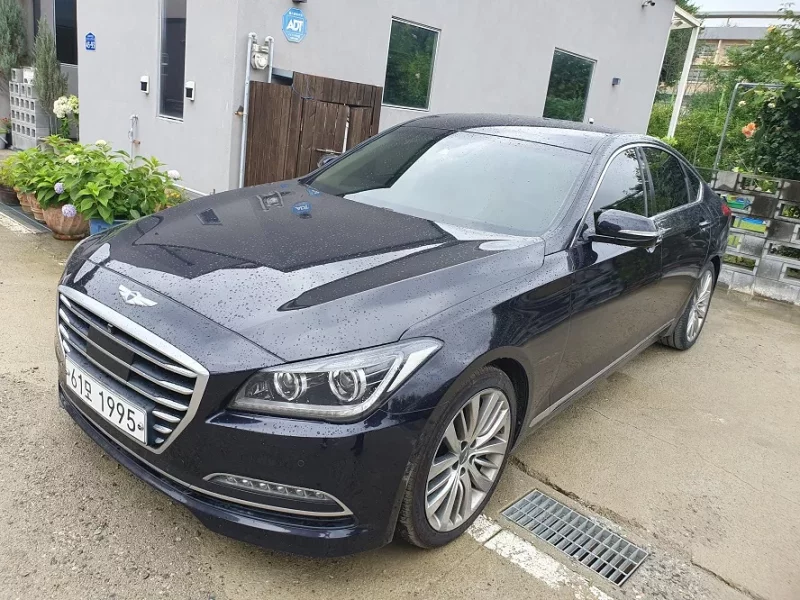 Hyundai Genesis
