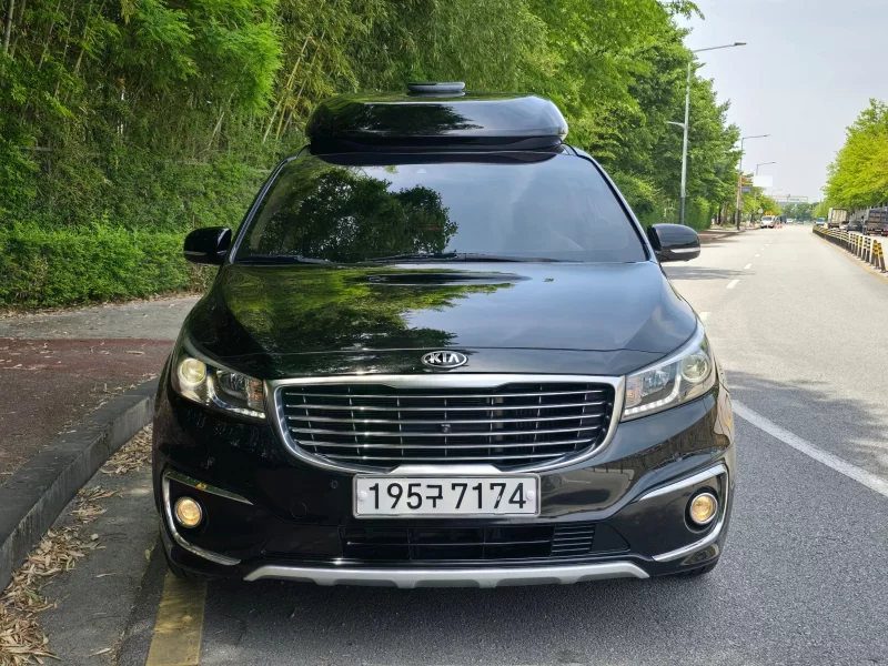Kia Carnival