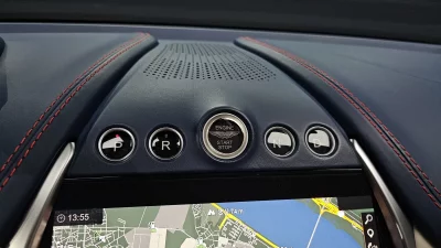Astonmartin DBX