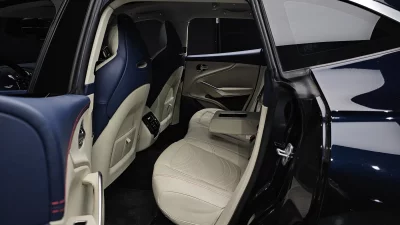 Astonmartin DBX