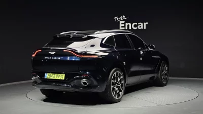 Astonmartin DBX