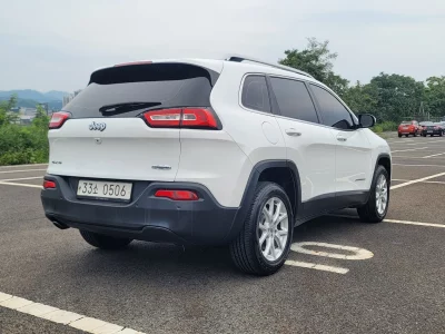 Jeep CHEROKEE