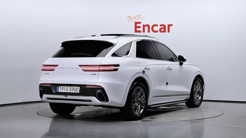 Genesis GV70