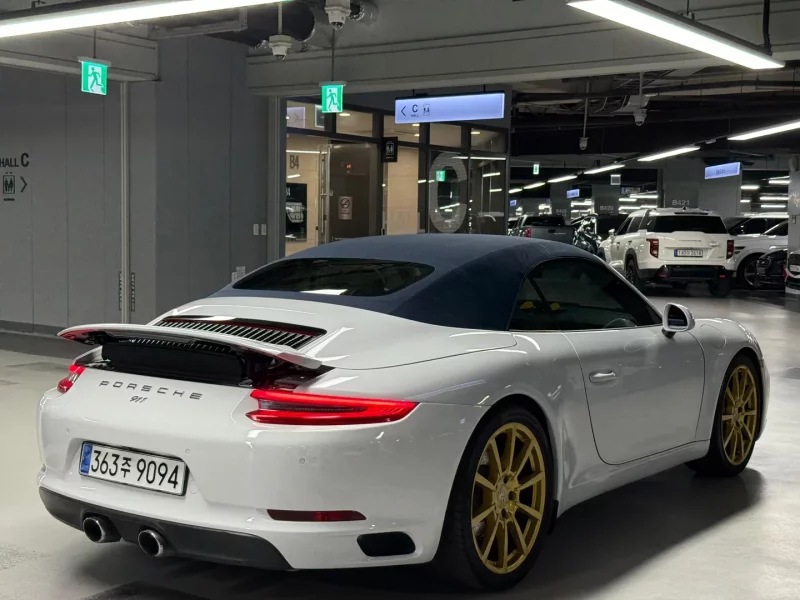 Porsche 911