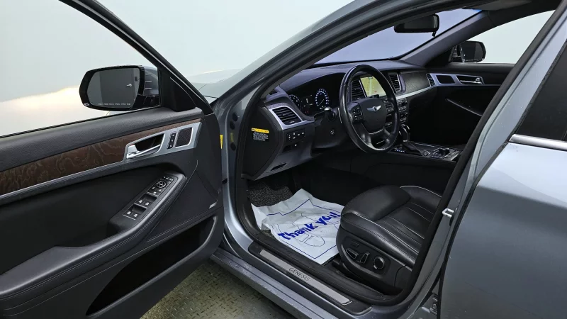 Hyundai Genesis