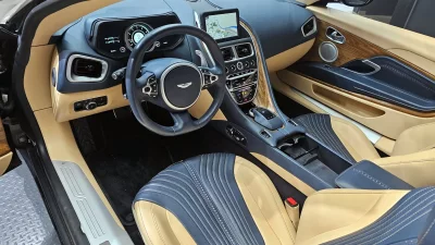 Astonmartin DB11