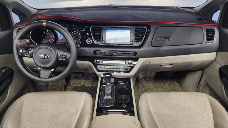 Kia Carnival