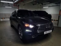 Infiniti QX70
