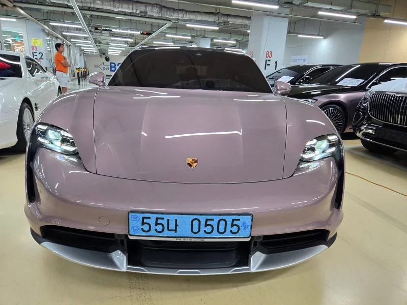 Porsche TAYCAN