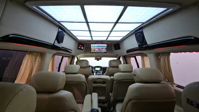 Hyundai Starex