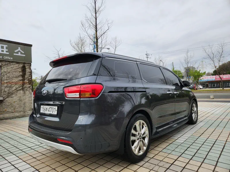 Kia Carnival