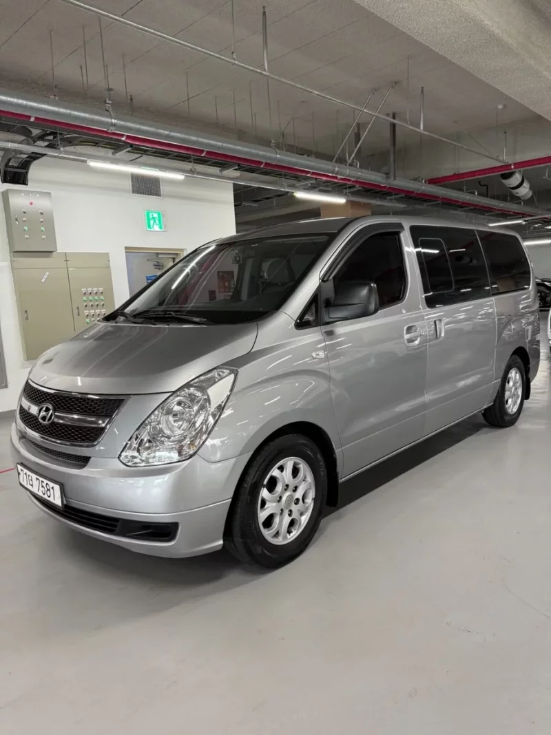 Hyundai Starex
